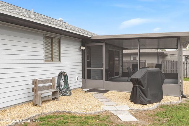 1111 Grapefruit Road SE, Palm Bay, FL 32909