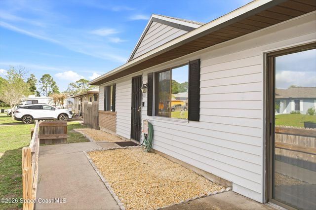 1111 Grapefruit Road SE, Palm Bay, FL 32909