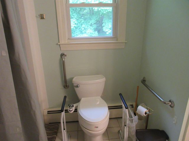 383 ROWE Avenue, Pembroke, NH 03275