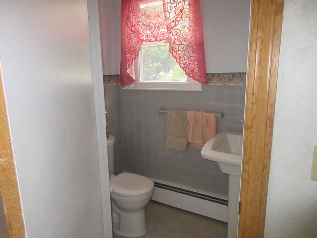 383 ROWE Avenue, Pembroke, NH 03275
