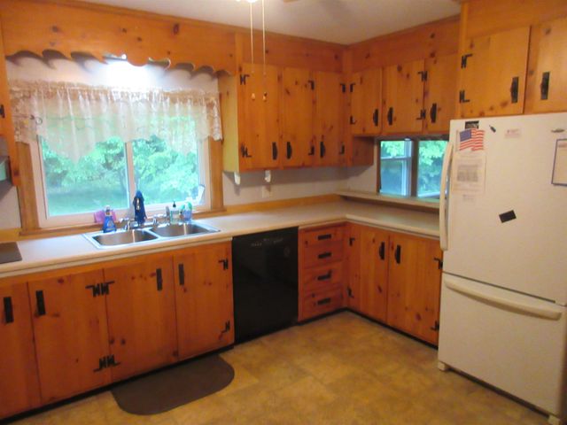 383 ROWE Avenue, Pembroke, NH 03275