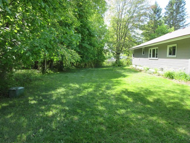 383 ROWE Avenue, Pembroke, NH 03275