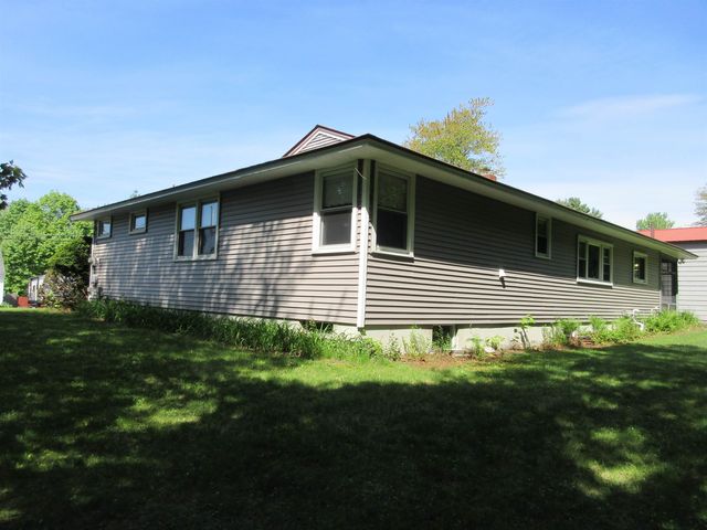 383 ROWE Avenue, Pembroke, NH 03275