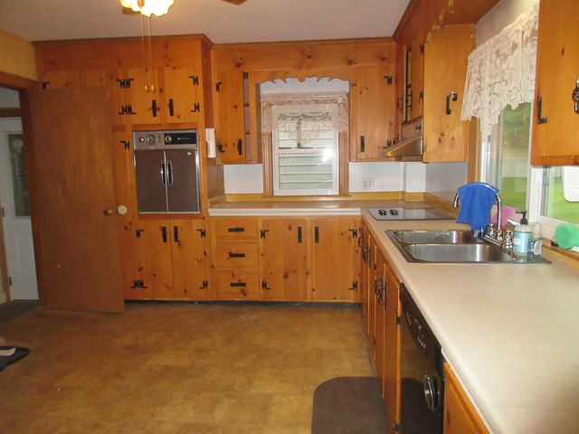 383 ROWE Avenue, Pembroke, NH 03275