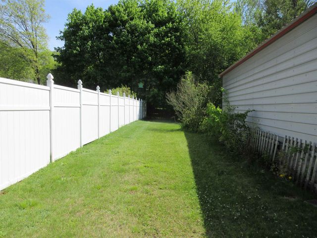 383 ROWE Avenue, Pembroke, NH 03275