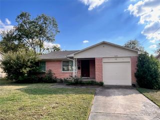 421 Jolee Street, Richardson, TX 75080