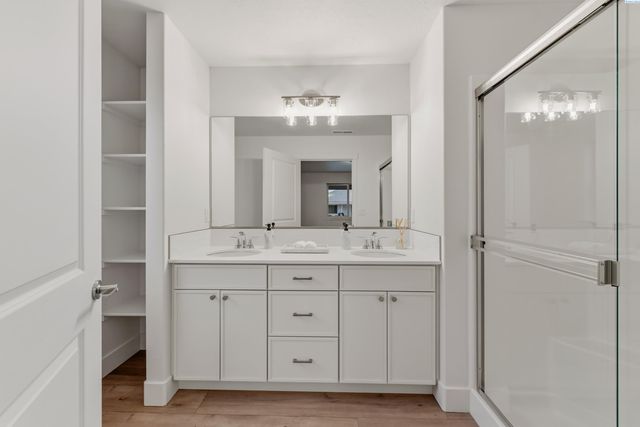 6802 Bluegill Ln, Pasco, WA 99301