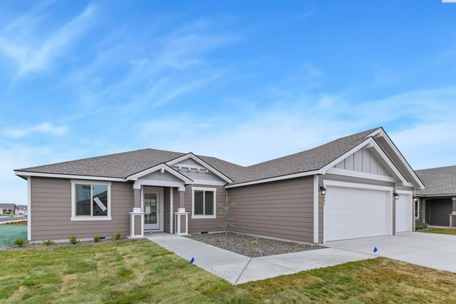 6802 Bluegill Ln, Pasco, WA 99301