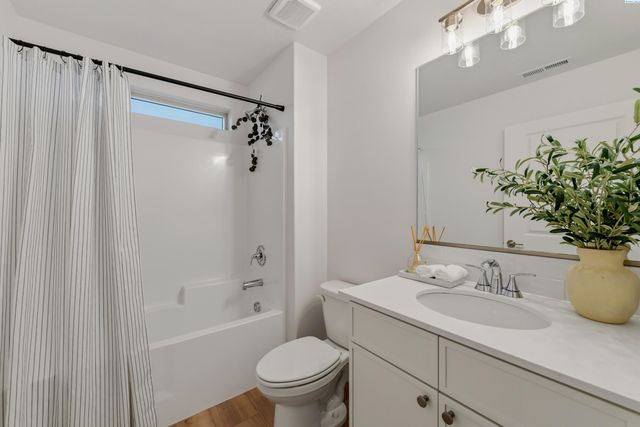 6802 Bluegill Ln, Pasco, WA 99301