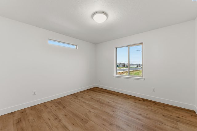 6802 Bluegill Ln, Pasco, WA 99301