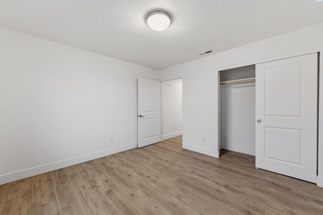 6802 Bluegill Ln, Pasco, WA 99301