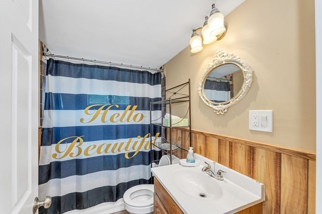 31 Delprete Ave, Rockland, MA 02370