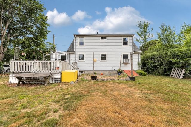 31 Delprete Ave, Rockland, MA 02370