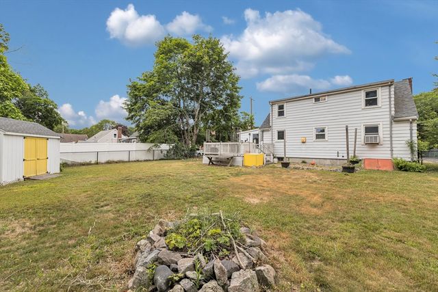 31 Delprete Ave, Rockland, MA 02370