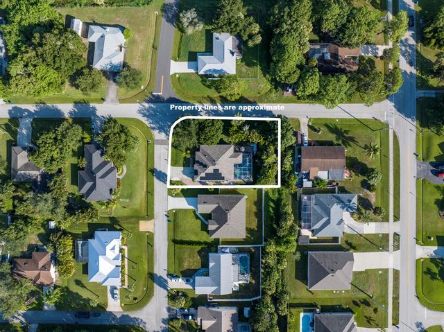 1302 Coverbrook Lane, Sebastian, FL 32958
