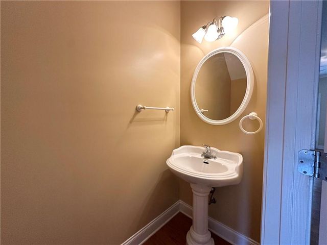 34 N Oaks Circle, Cartersville, GA 30121