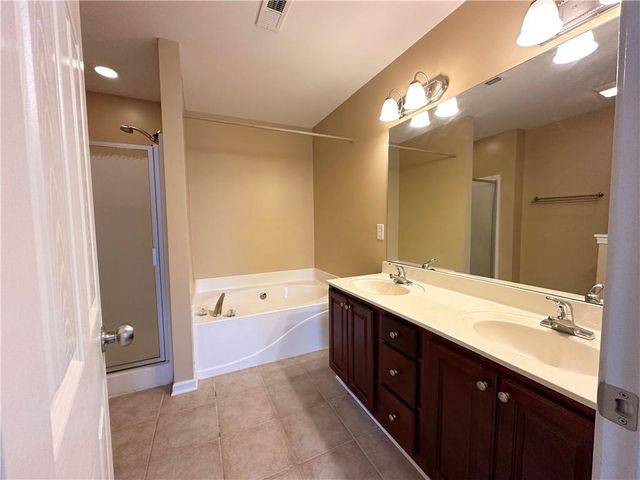 34 N Oaks Circle, Cartersville, GA 30121