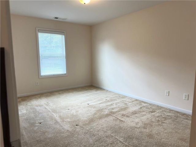 34 N Oaks Circle, Cartersville, GA 30121