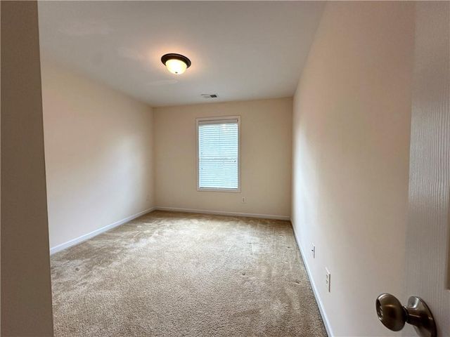 34 N Oaks Circle, Cartersville, GA 30121