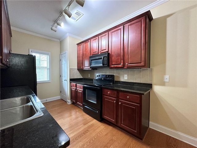 34 N Oaks Circle, Cartersville, GA 30121