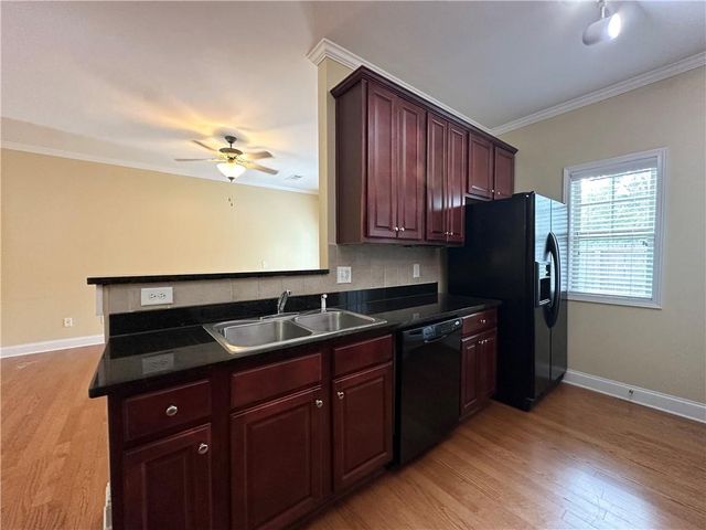 34 N Oaks Circle, Cartersville, GA 30121