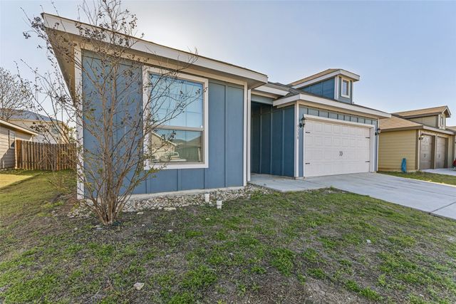 8220 Buck Mountain Pass, Fort Worth, TX 76179