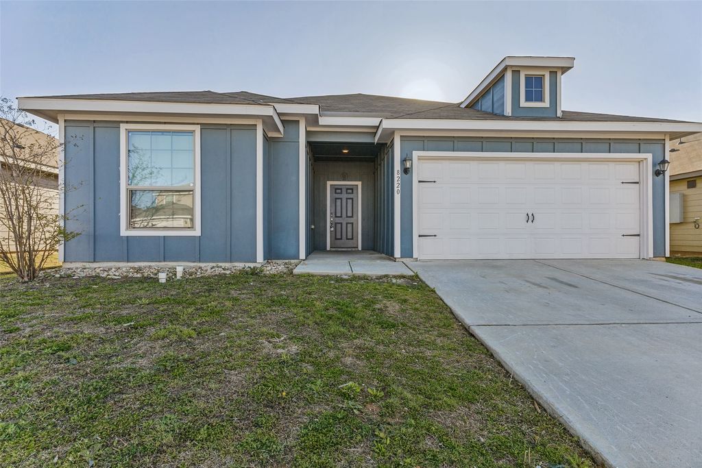 8220 Buck Mountain Pass, Fort Worth, TX 76179
