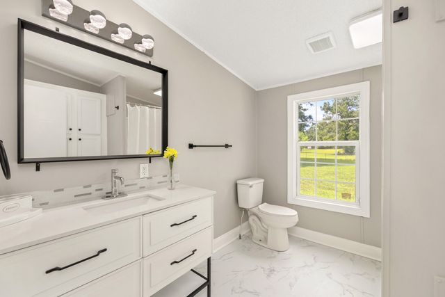 6835 Fish Road, Dalzell, SC 29040