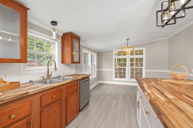 6835 Fish Road, Dalzell, SC 29040