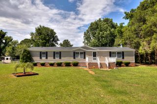 6835 Fish Road, Dalzell, SC 29040
