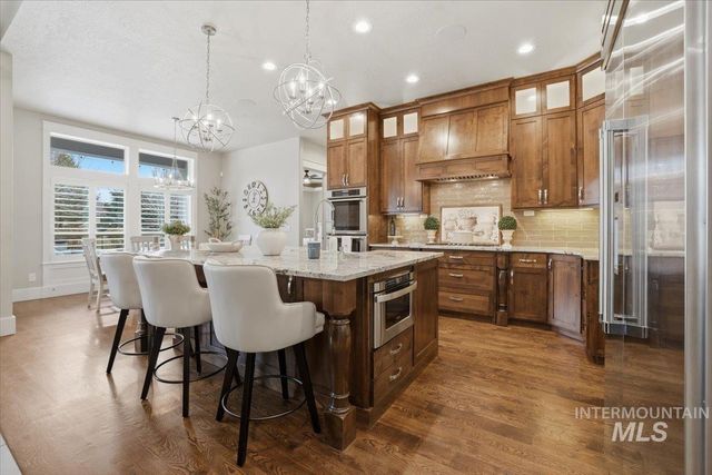 6590 N Fairborn Ave, Meridian, ID 83646