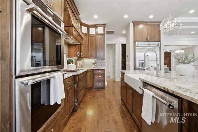 6590 N Fairborn Ave, Meridian, ID 83646