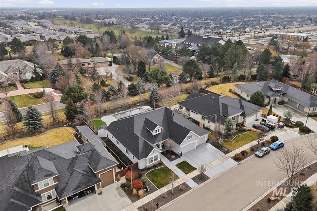 6590 N Fairborn Ave, Meridian, ID 83646