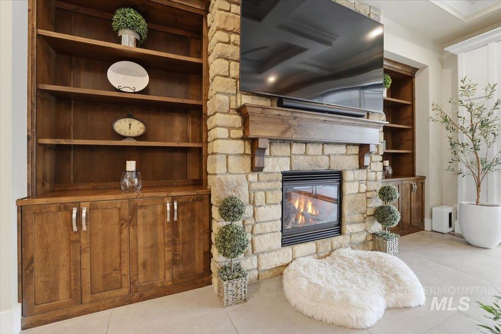 6590 N Fairborn Ave, Meridian, ID 83646 photo 14