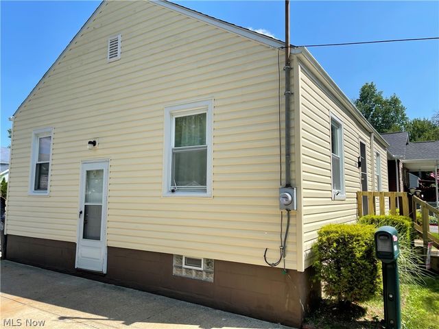 1919 Tonawanda Avenue, Akron, OH 44305
