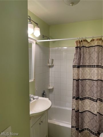 1919 Tonawanda Avenue, Akron, OH 44305