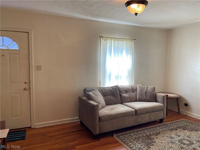 1919 Tonawanda Avenue, Akron, OH 44305