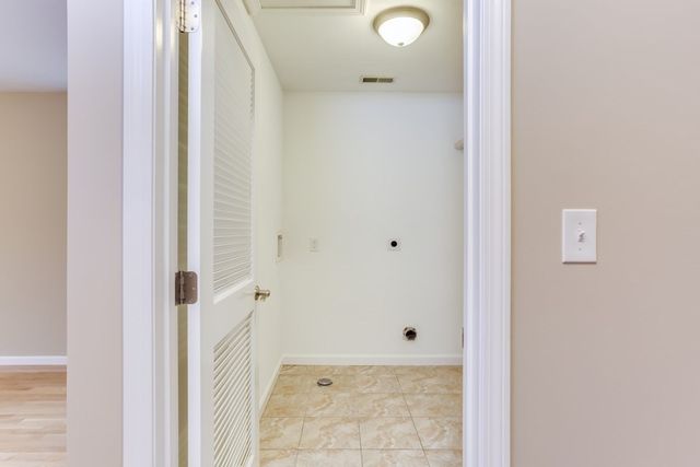 192 Neponset 1, Canton, MA 02021