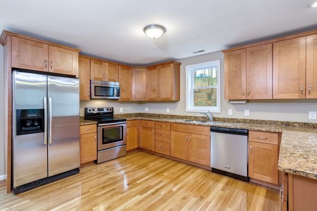 192 Neponset 1, Canton, MA 02021