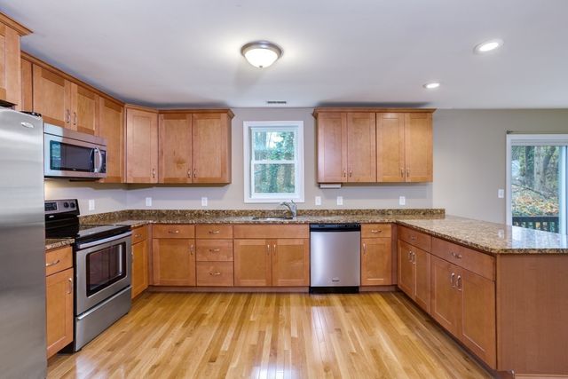 192 Neponset 1, Canton, MA 02021