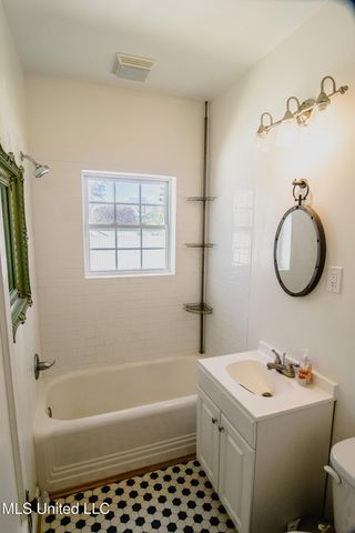 803 N Congress Street, D, Jackson, MS 39202