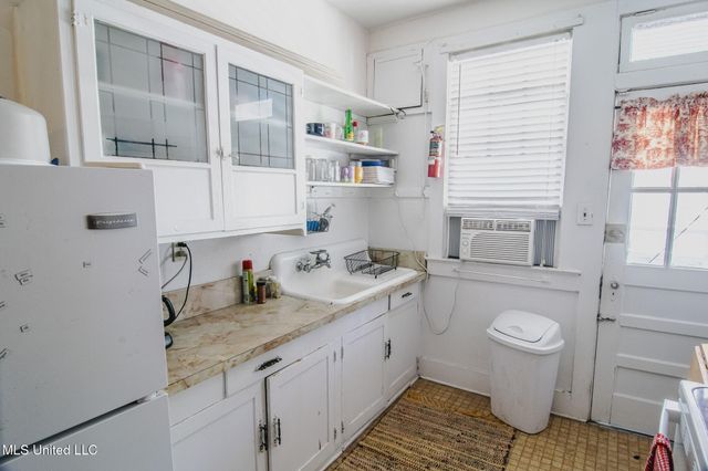 803 N Congress Street, D, Jackson, MS 39202