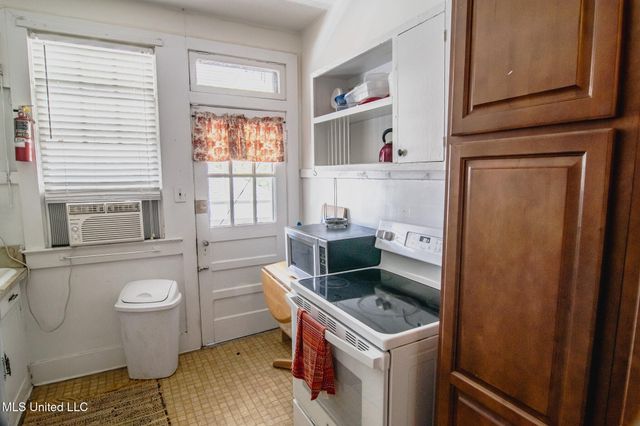 803 N Congress Street, D, Jackson, MS 39202