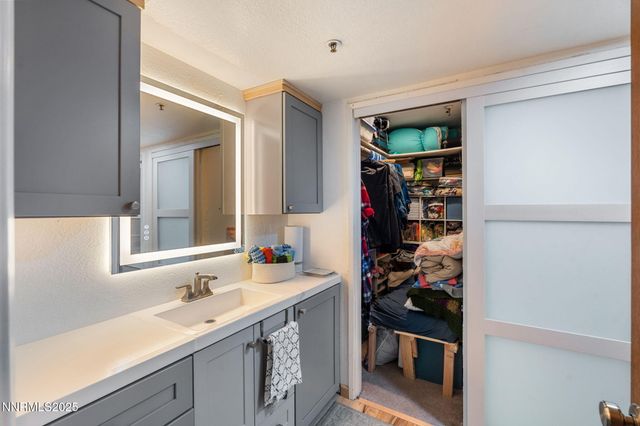 3095 Lakeside Drive APT 106, Reno, NV 89509