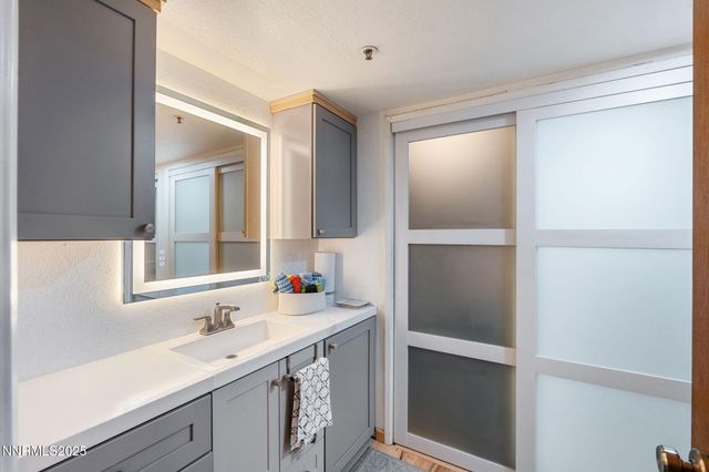 3095 Lakeside Drive APT 106, Reno, NV 89509