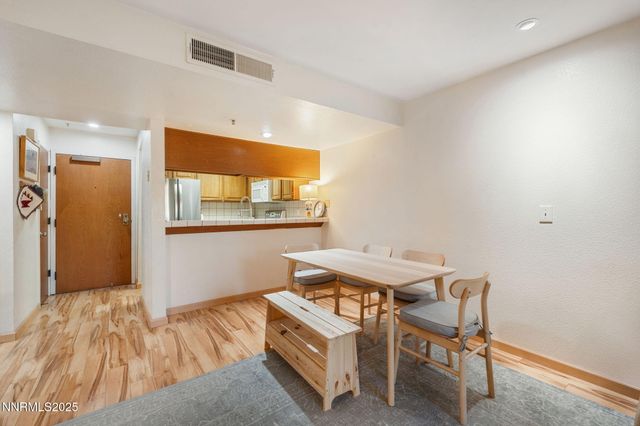 3095 Lakeside Drive APT 106, Reno, NV 89509