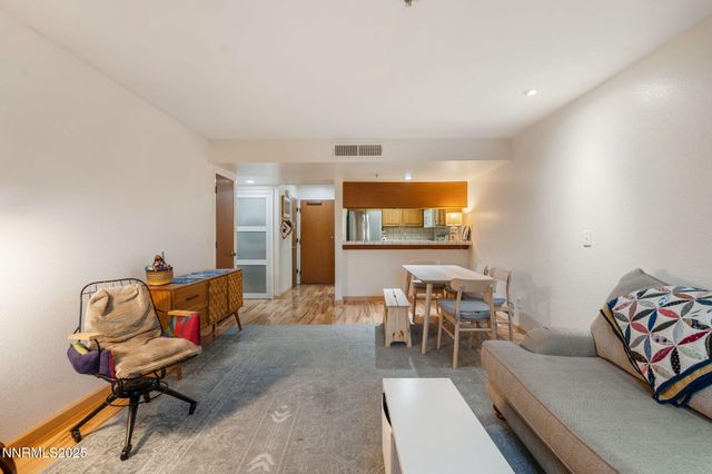 3095 Lakeside Drive APT 106, Reno, NV 89509