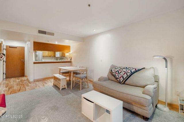 3095 Lakeside Drive APT 106, Reno, NV 89509