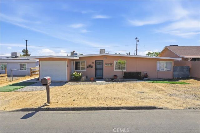 6327 Linda Lee Drive, Yucca Valley, CA 92284