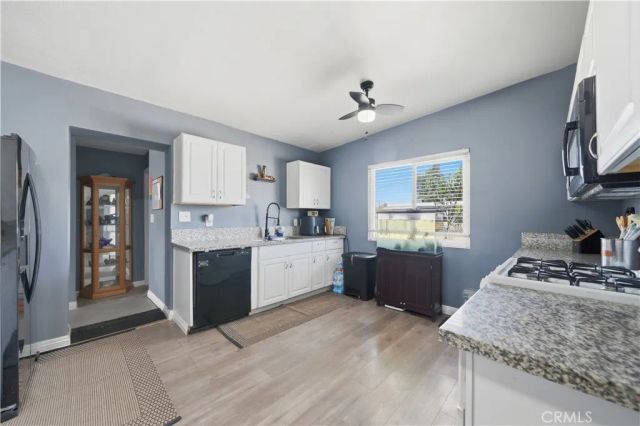 6327 Linda Lee Drive, Yucca Valley, CA 92284